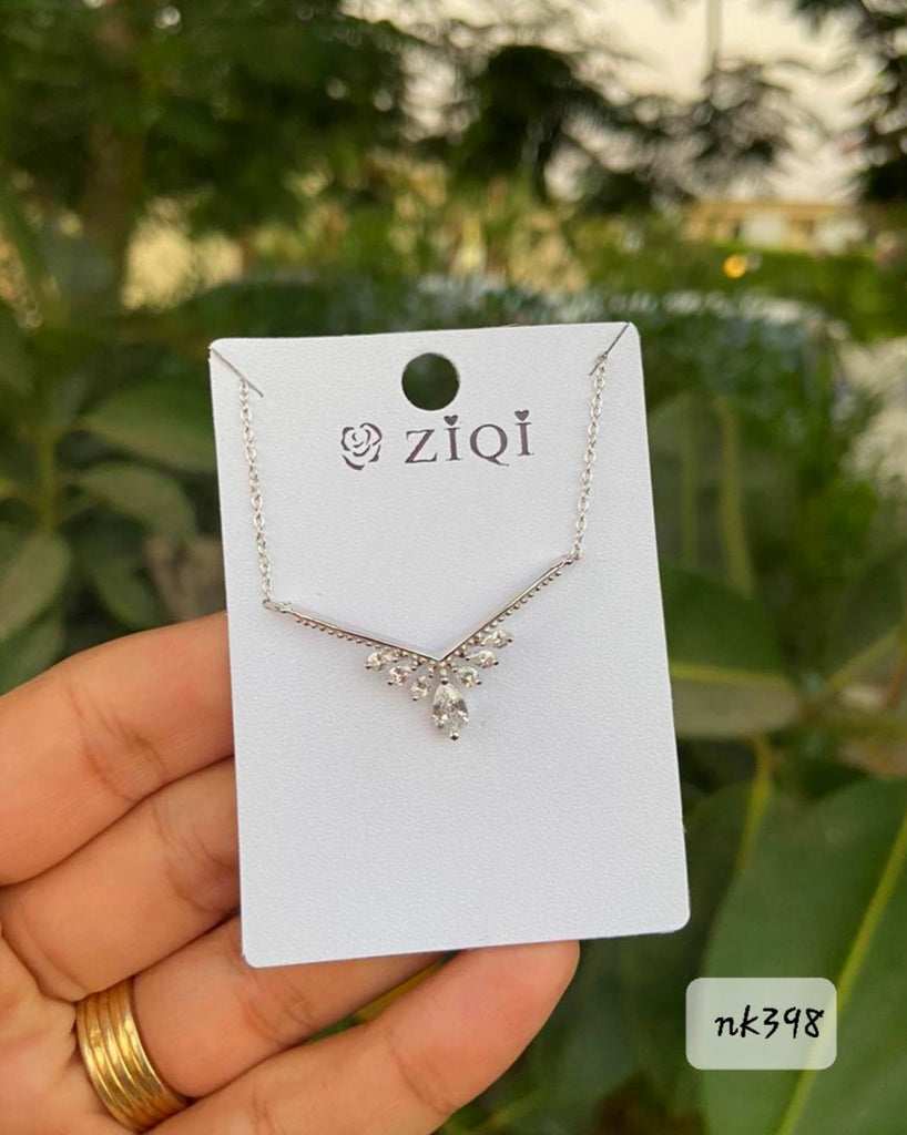 سلسلة مش بتغير لون السعر ٥٠ (nk398)