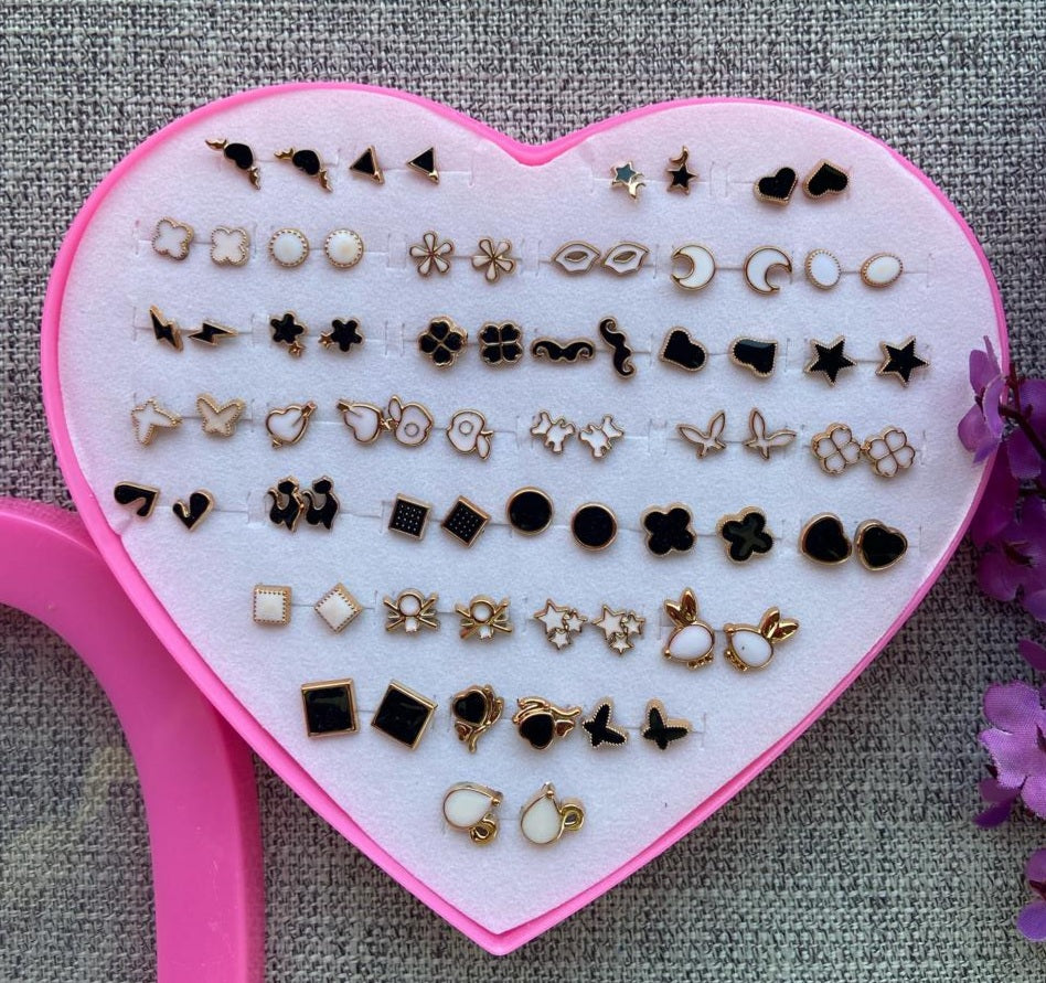 ٣٦ حلق عامود بلاستك و بريمة بلاستك عملي جدآ للاطفال شكل دهبي × ابيض × اسود سعر العلبة ٧٥ ❤❤