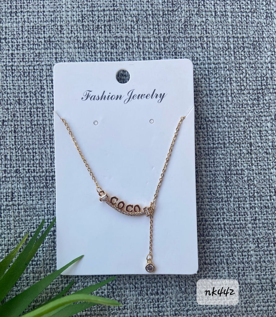 سلسلة قصيرة مش بتغيير لون السعر ٥٠ (nk442)