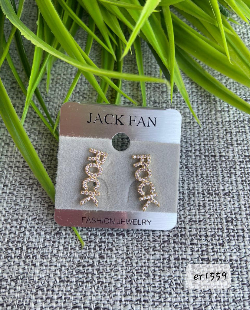 حلق شوكة دهبي Jack Fan مش بيغيير لون السعر ٣٠ بدل ٥٠ 💥💥 (er1559)