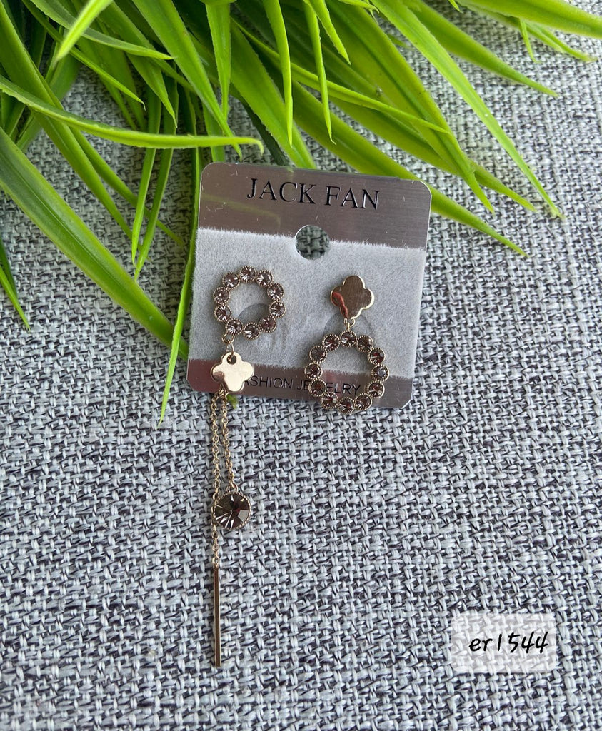 حلق Jack Fan مش بيغيير لون السعر ٣٠ بدل ٥٠ 💥💥 (er1544)