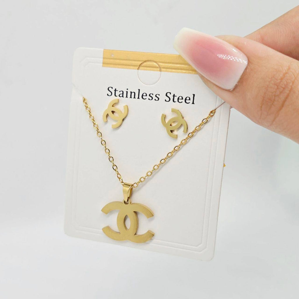 نص طقم ستانليستيل stainless steel 🔥🔥🔥
حلق + سلسلة

السعر ٣٠🔥 CH
