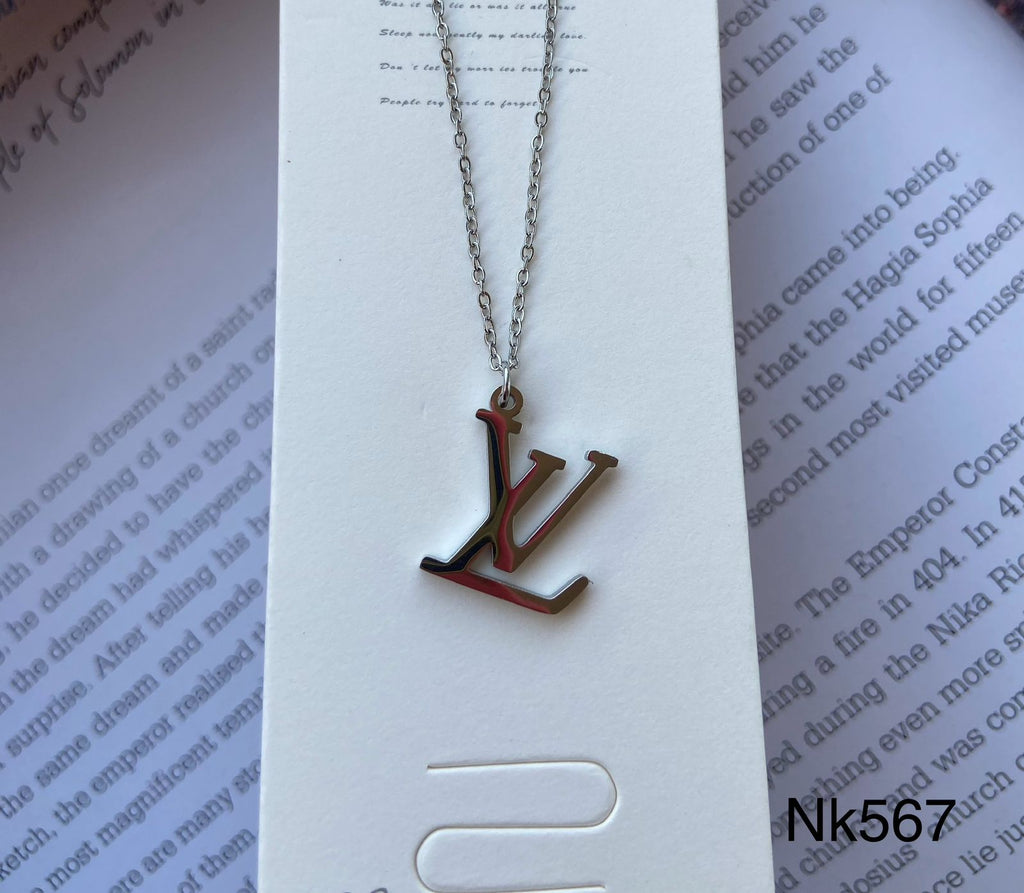 short necklace plated never change color only 50 EGP (nk567)