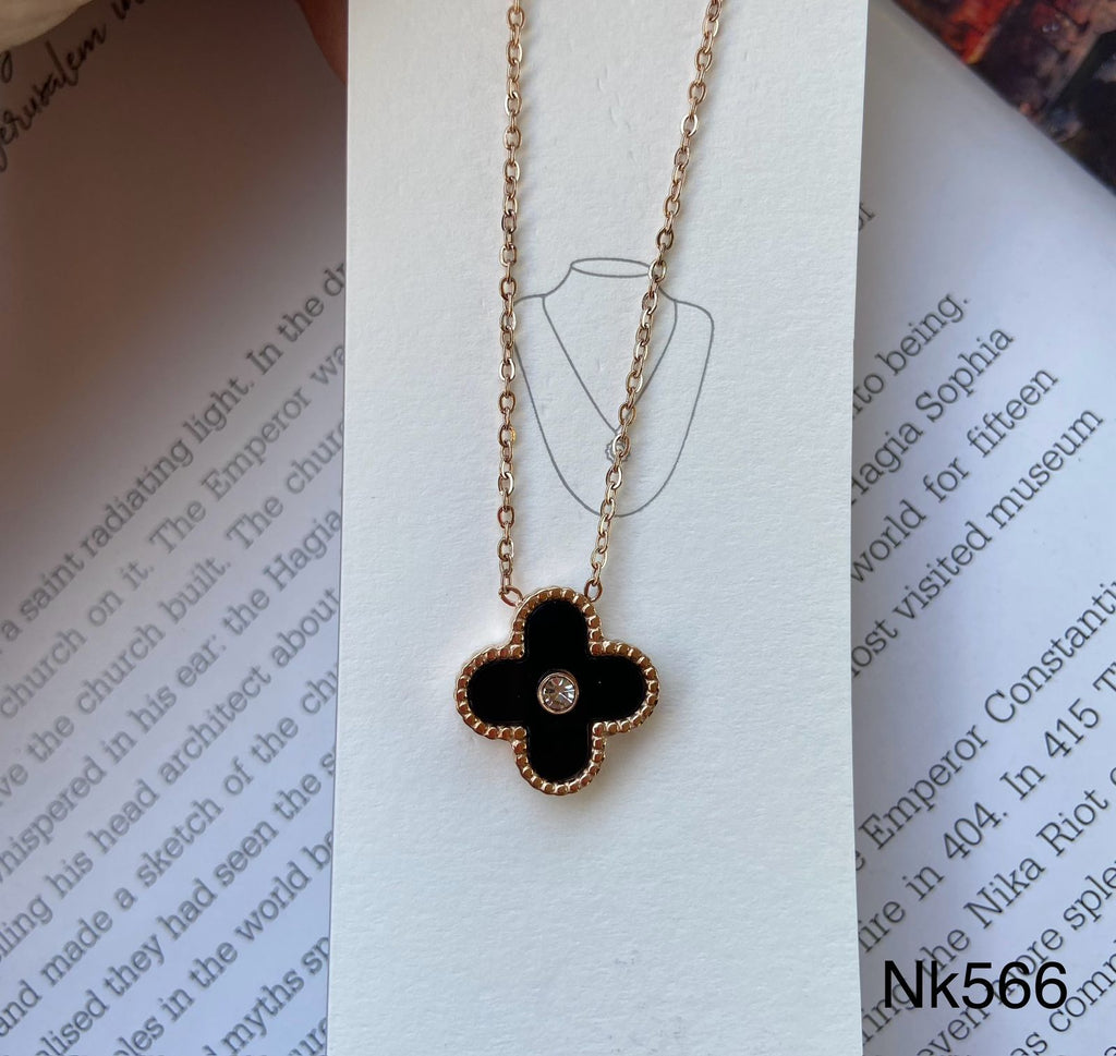short necklace plated never change color only 50 EGP (nk566)