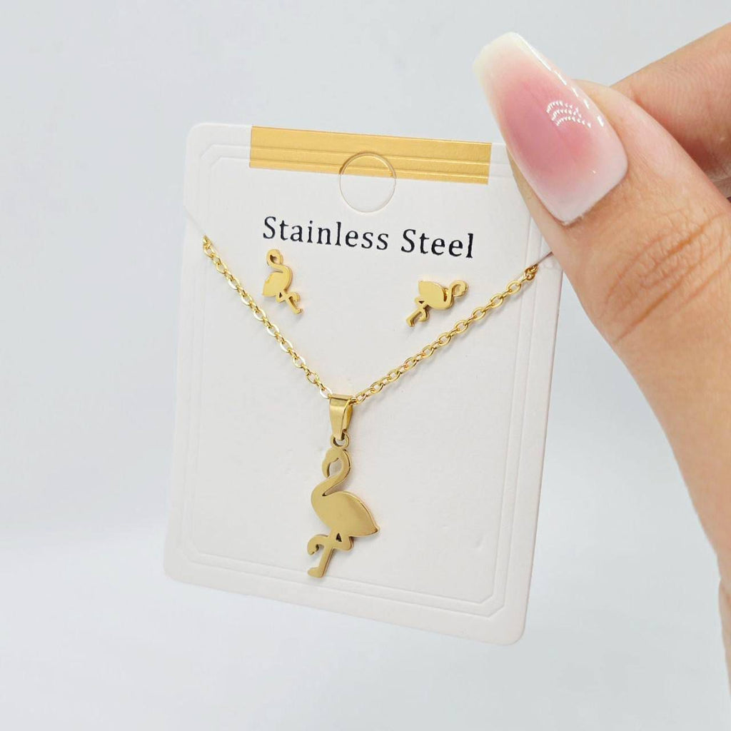 نص طقم ستانليستيل stainless steel 🔥🔥🔥
حلق + سلسلة فلامنجو

السعر ٣٠🔥