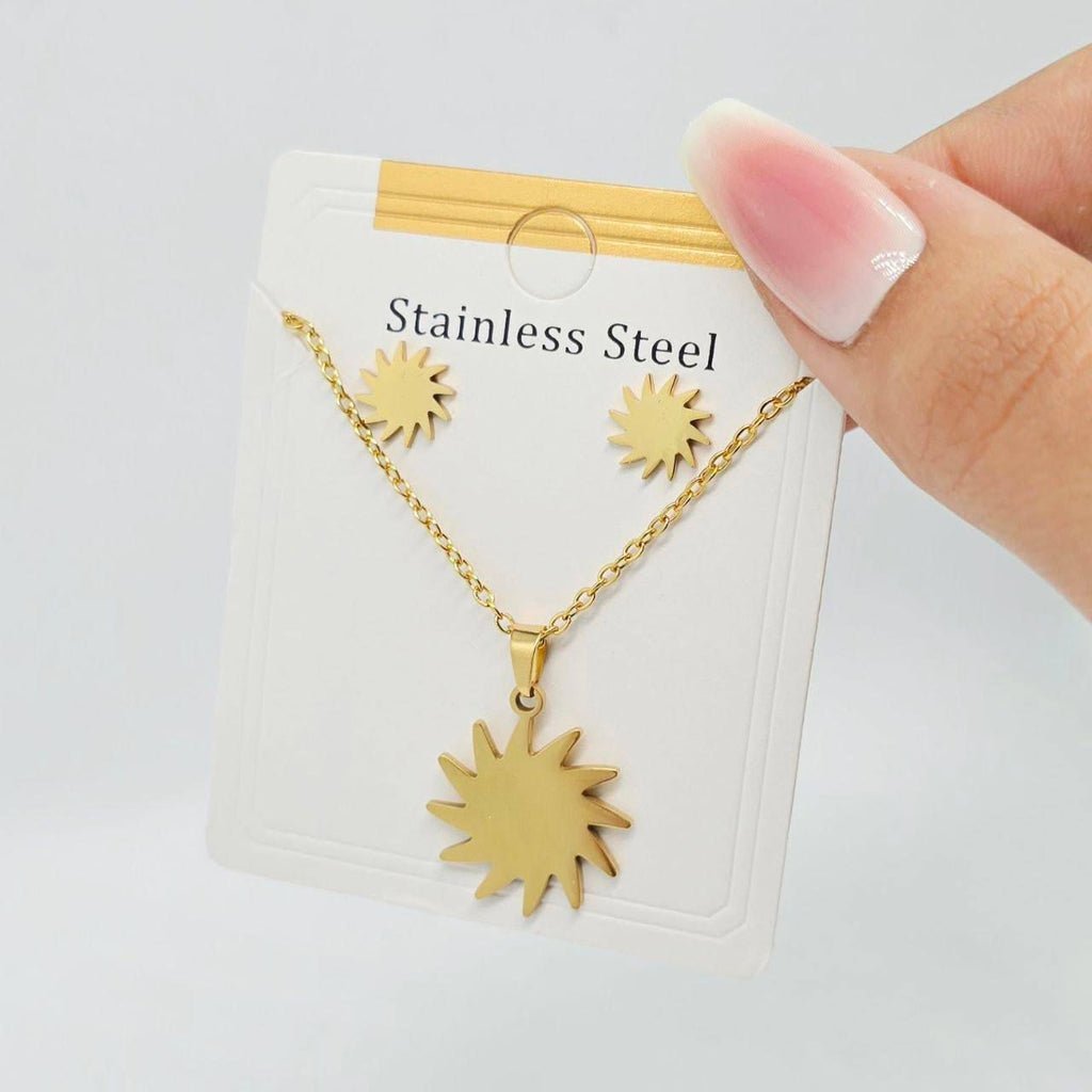 نص طقم ستانليستيل stainless steel 🔥🔥🔥
حلق + سلسلة شمس

السعر ٣٠🔥