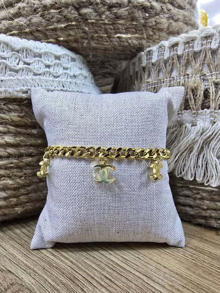 انسيال stainless steel ✨
السعر ٨٠🔥🔥 شانيل