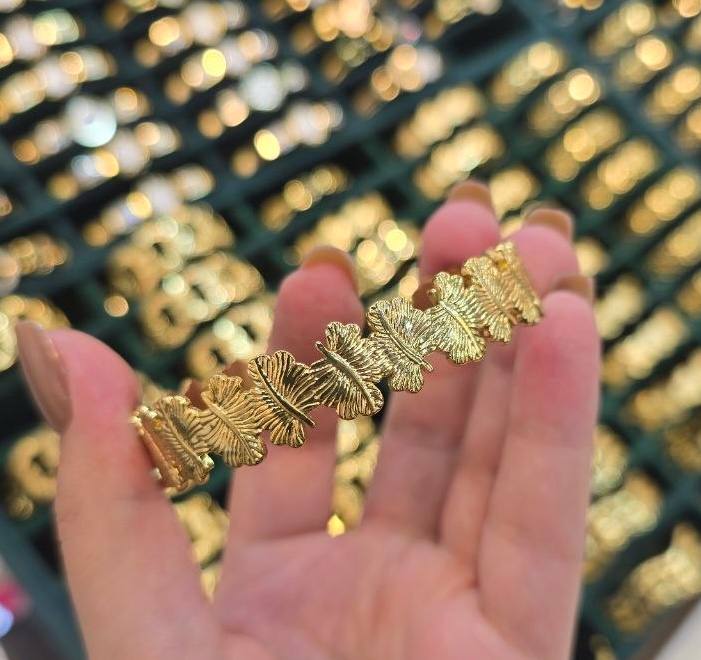 اسوره stainless steel ✨
السعر ٦٠🔥🔥 ورق شجر