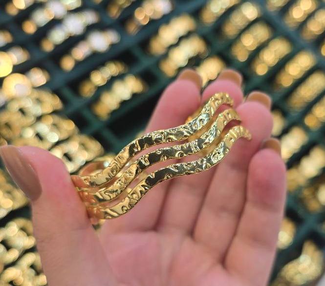 اسوره stainless steel ✨
السعر ٦٠🔥🔥