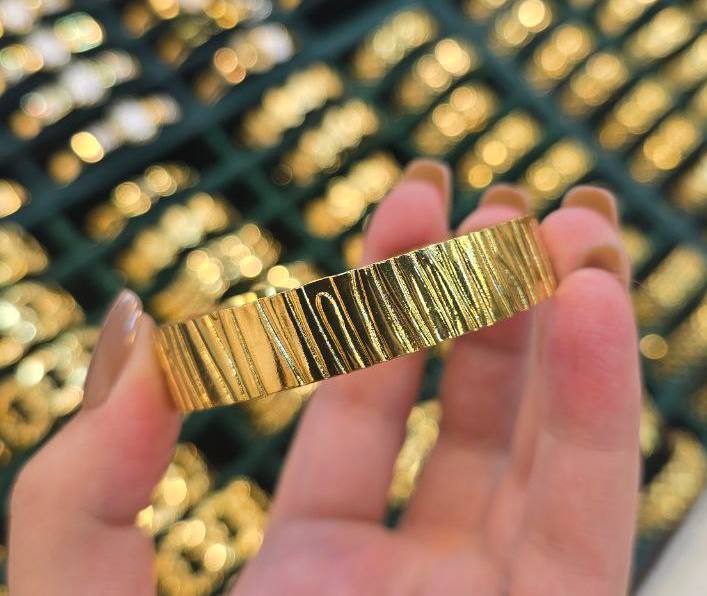 اسوره stainless steel ✨
السعر ٦٠🔥🔥