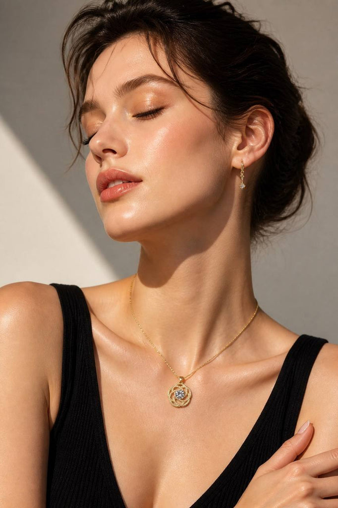 سلسلة stainless steel 
دلاية gold plated 
السعر ٤٠