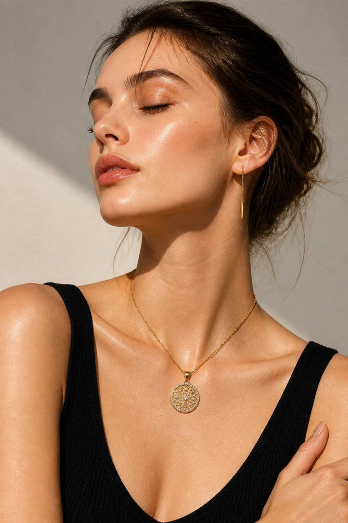 سلسلة stainless steel 
دلاية gold plated 
السعر ٤٠ ت