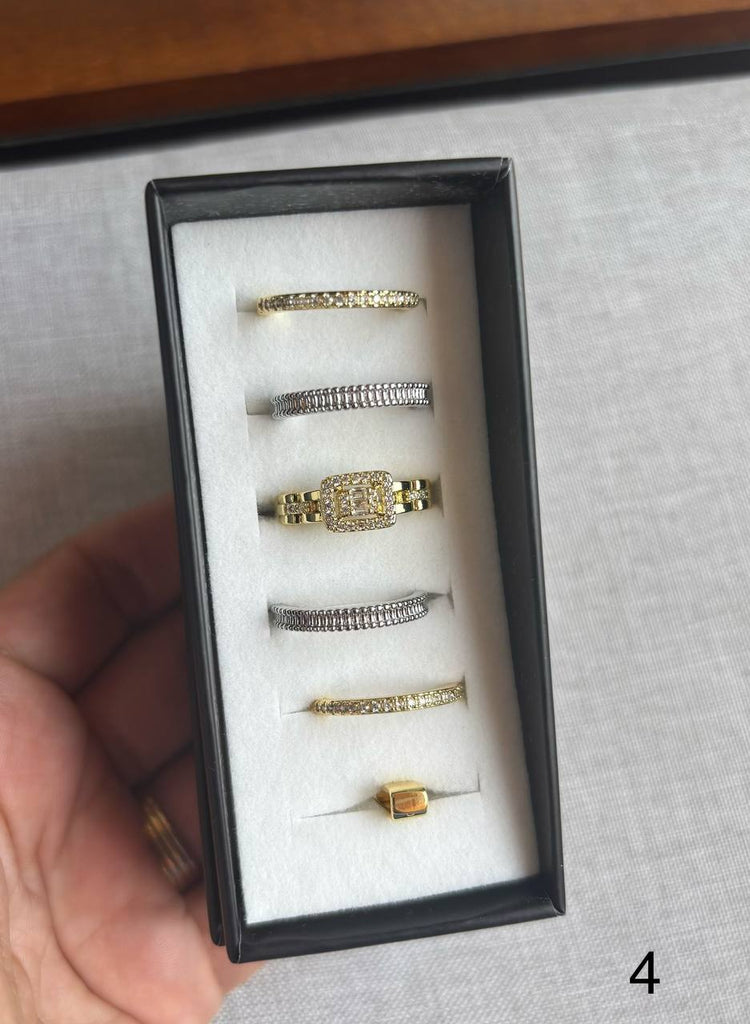 خاتم بلاتين ٥×١💍✨
شكل رقم ٤ مقاس ١٧⚡️
السعر ٢٠٠ للعلبه🔥🔥