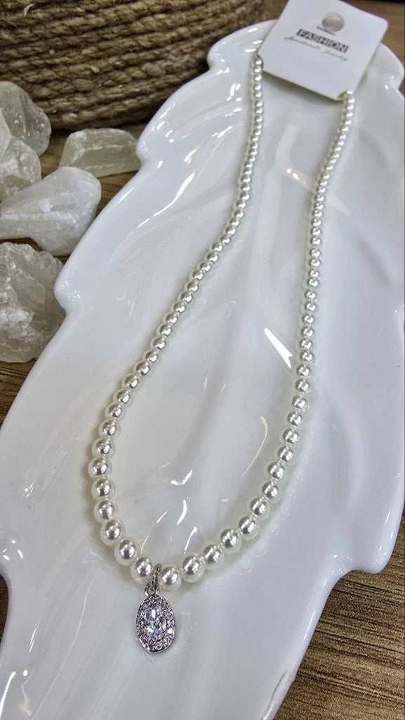 سلسه لولي ب دلايه✨
السعر ٧٠ بيضاوي سيلفر