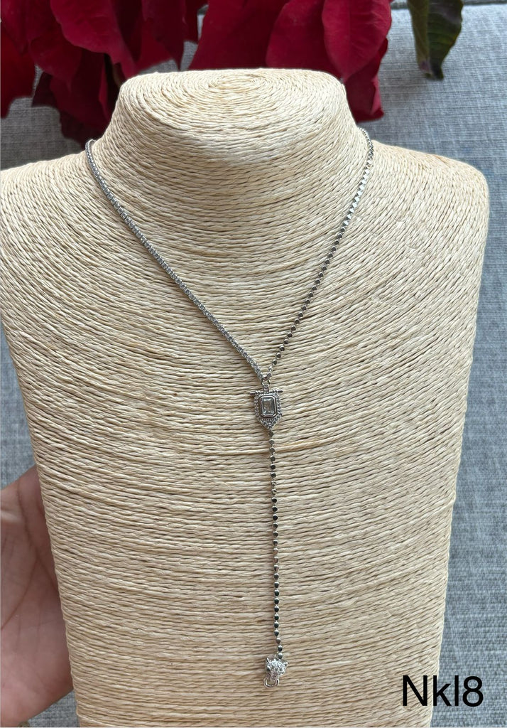 سلسلة طويلة gold plated  
فصوص زيركون 
السعر ١٣٥ (nkl8)