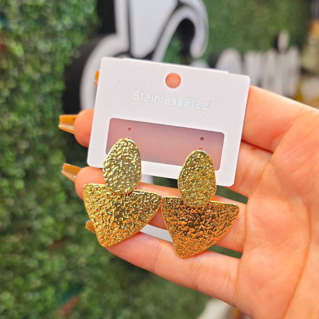 حلق ستانليستيل stainless steel ✨️ 💛 🔥

السعر ٦٠