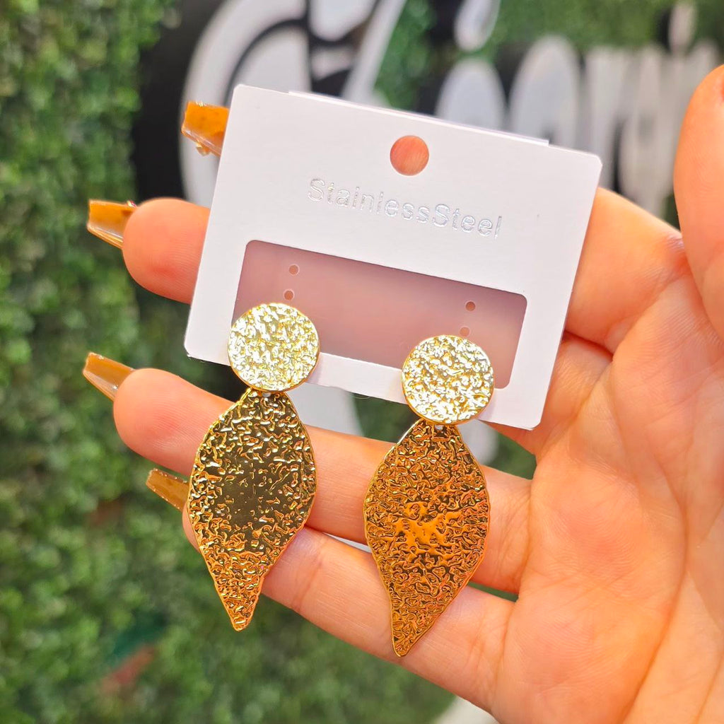 حلق ستانليستيل stainless steel ✨️ 💛 🔥

السعر ٦٠