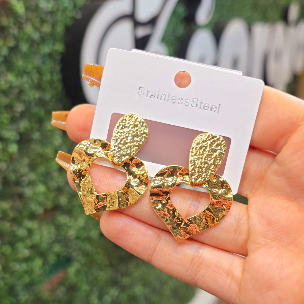 حلق ستانليستيل stainless steel ✨️ 💛 🔥

السعر ٦٠