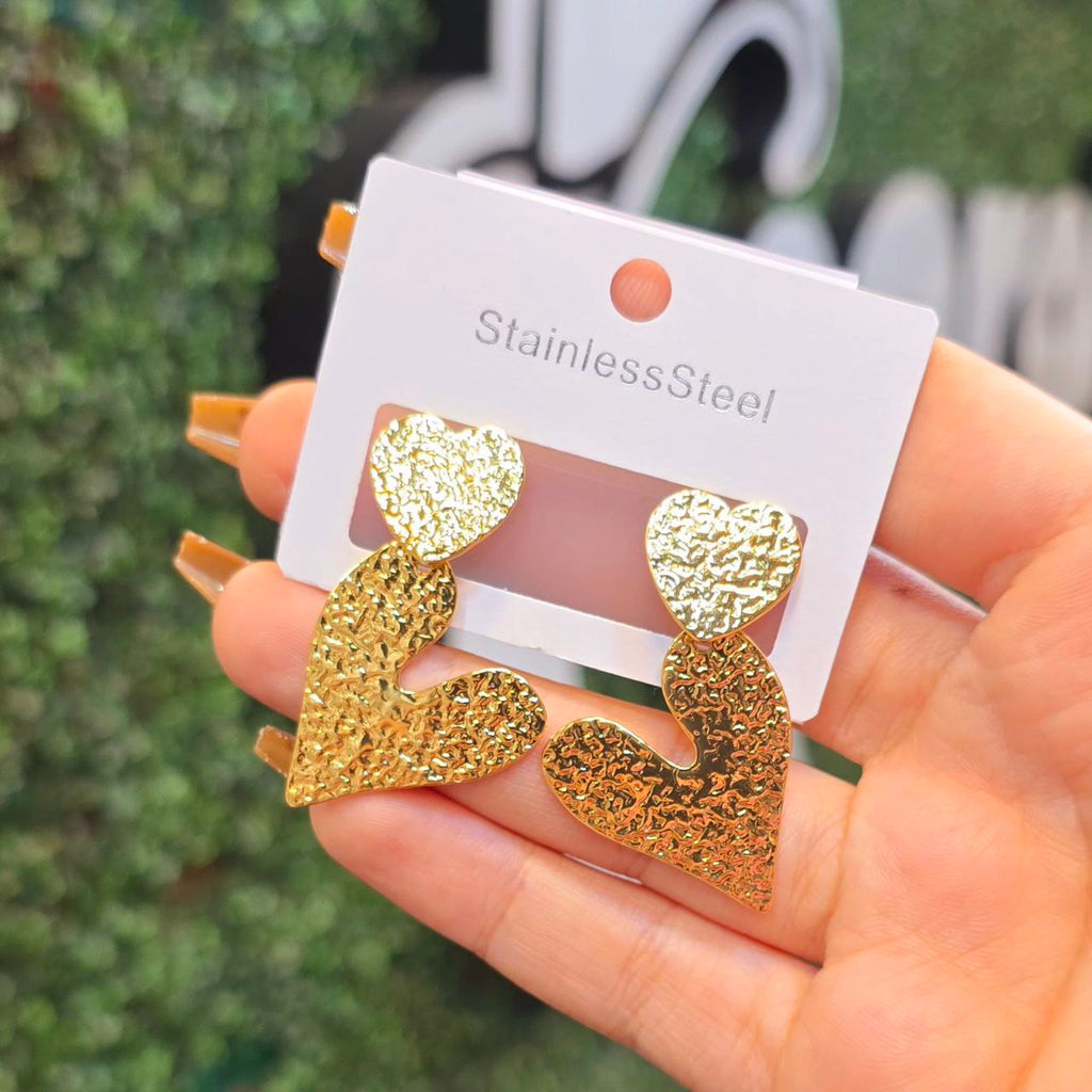 حلق ستانليستيل stainless steel ✨️ 💛 🔥

السعر ٦٠