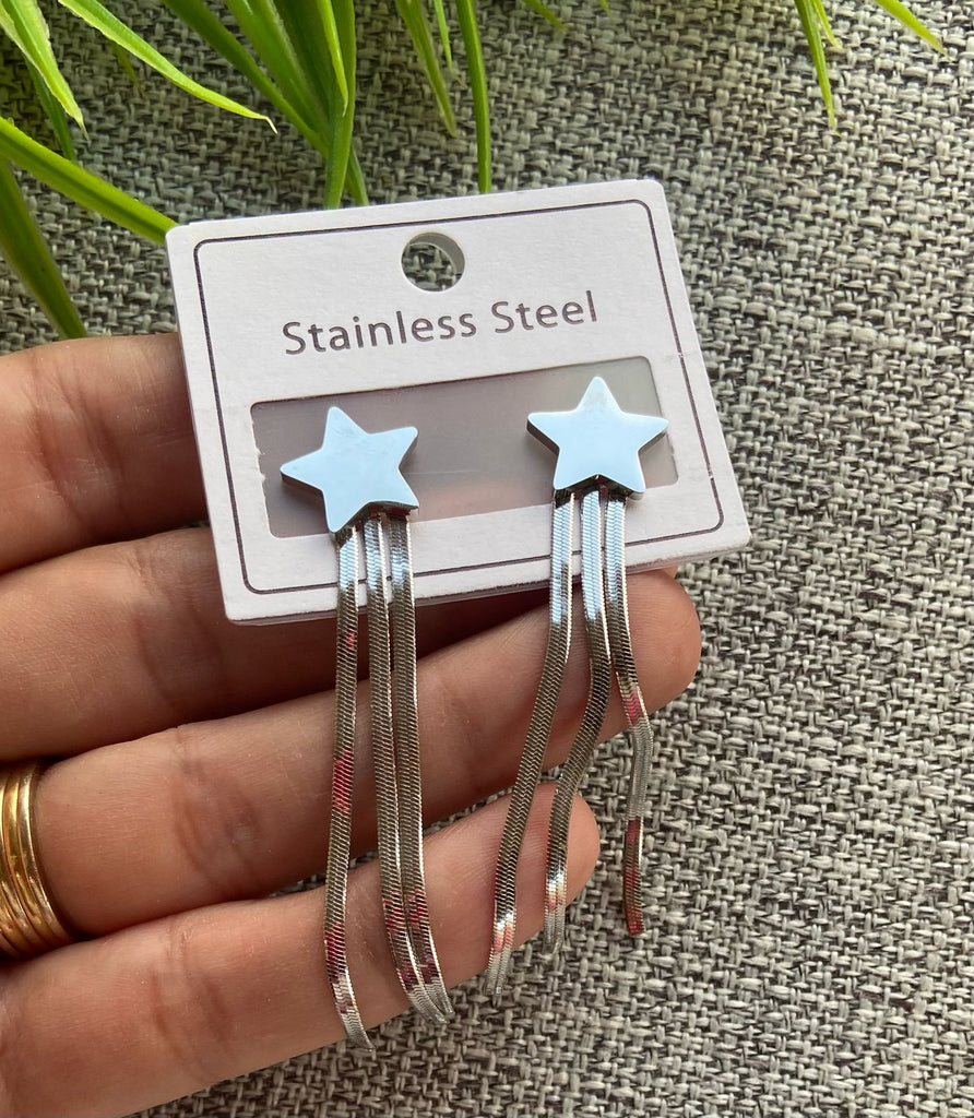 حلق ستانلس stainless steel  السعر ٨٠ شكل نجمة