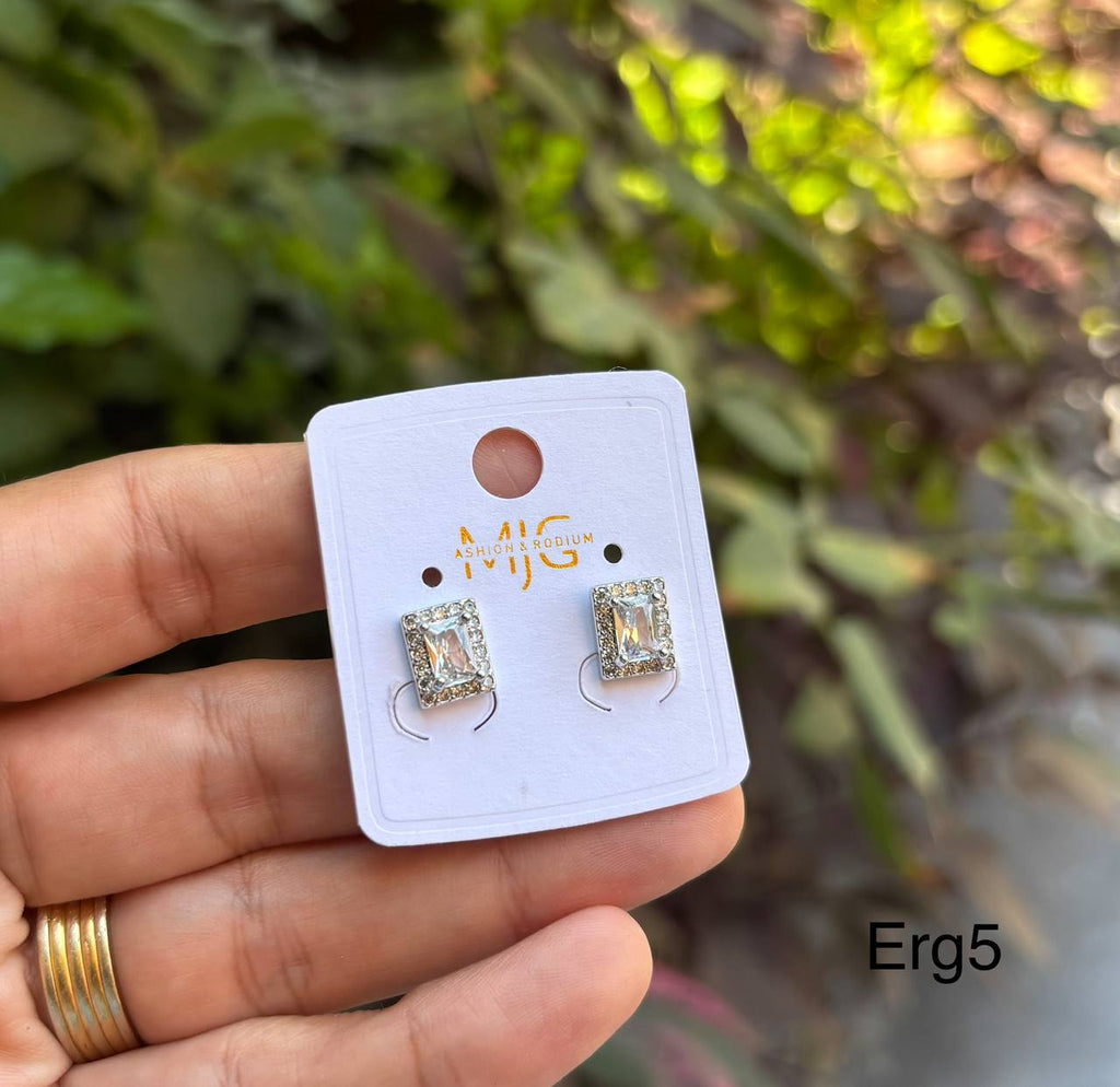 حلق platinum✨️
السعر ٦٠ (erg5)