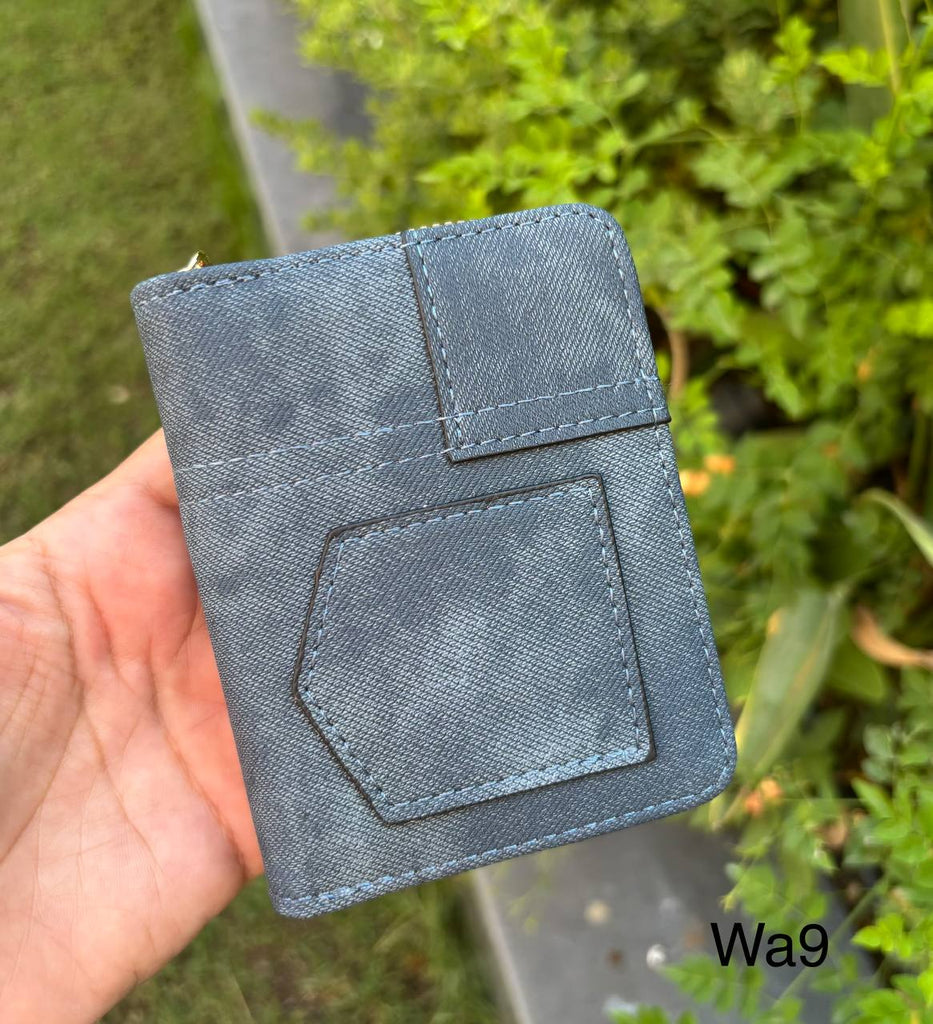 محفظة حريمي سوستة و كبسونة مقاس ١٣×٩ سم السعر ١٥٠ (wa9)