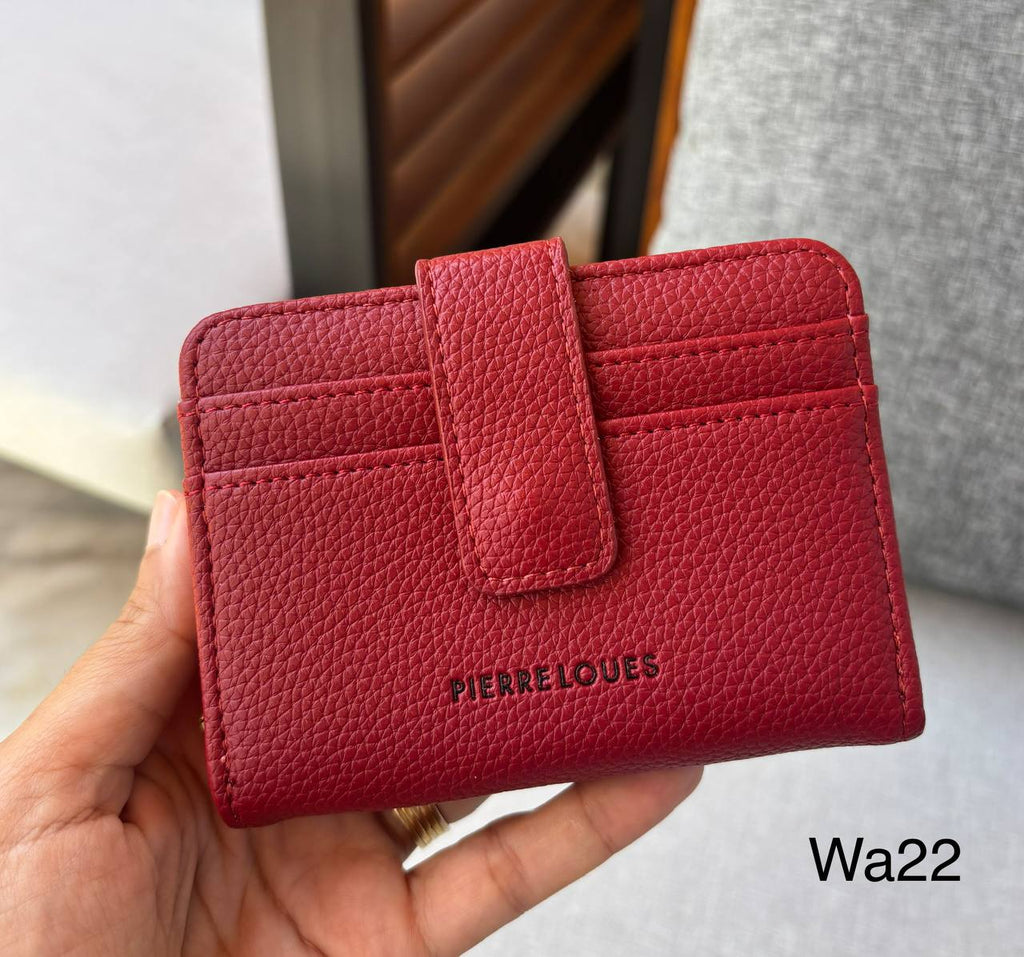 محفظة حريمي سوستة و كبسونة مقاس ١٣×٩ سم السعر ١٥٠ (wa22)