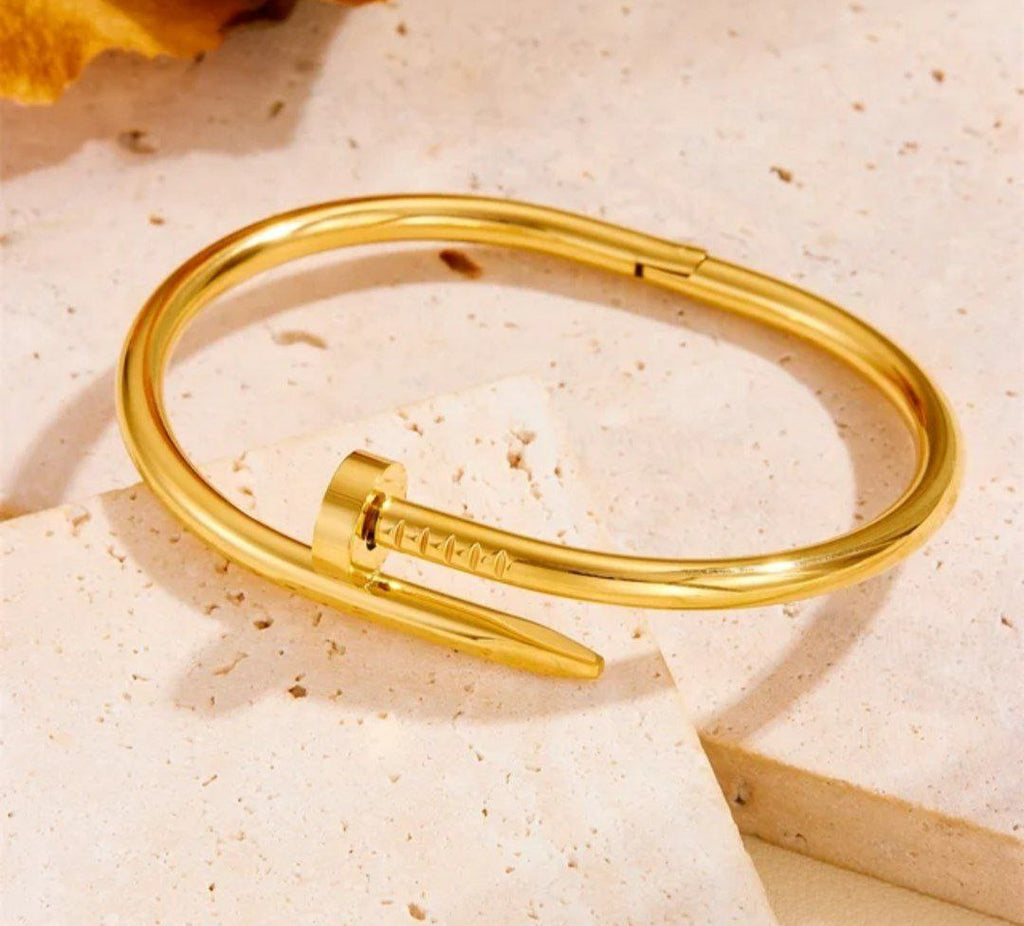 الاسورة المسمار ❤️💋
 Stainless steel استانليستيل 
السعر ٨٠