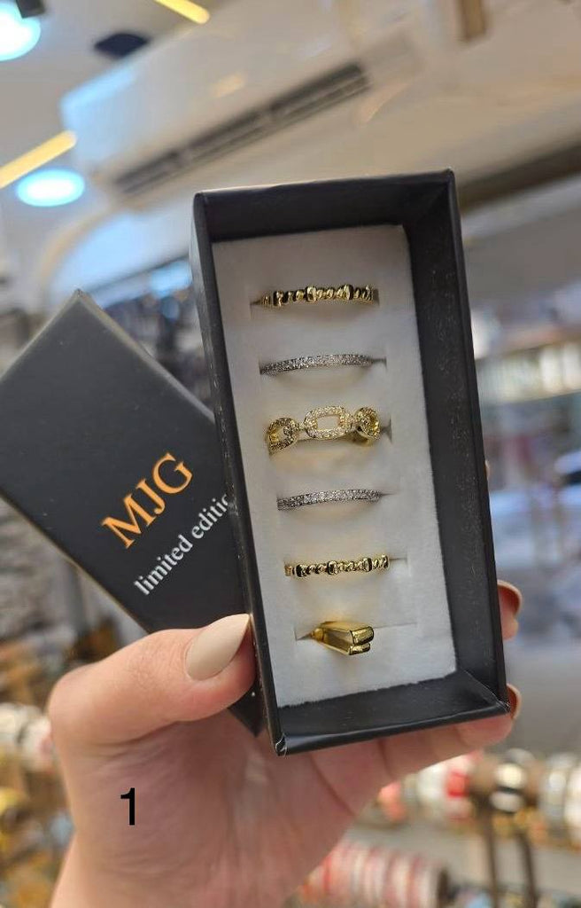 خاتم بلاتين ٥×١💍✨
شكل رقم ١ مقاس ١٨⚡️
السعر ٢٠٠ للعلبه🔥🔥