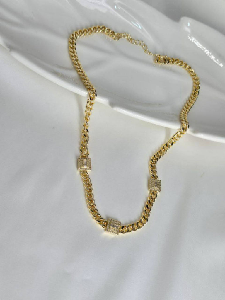 سلاسل Gold plated ✨
السعر ١٣٠ مربعات دهبي