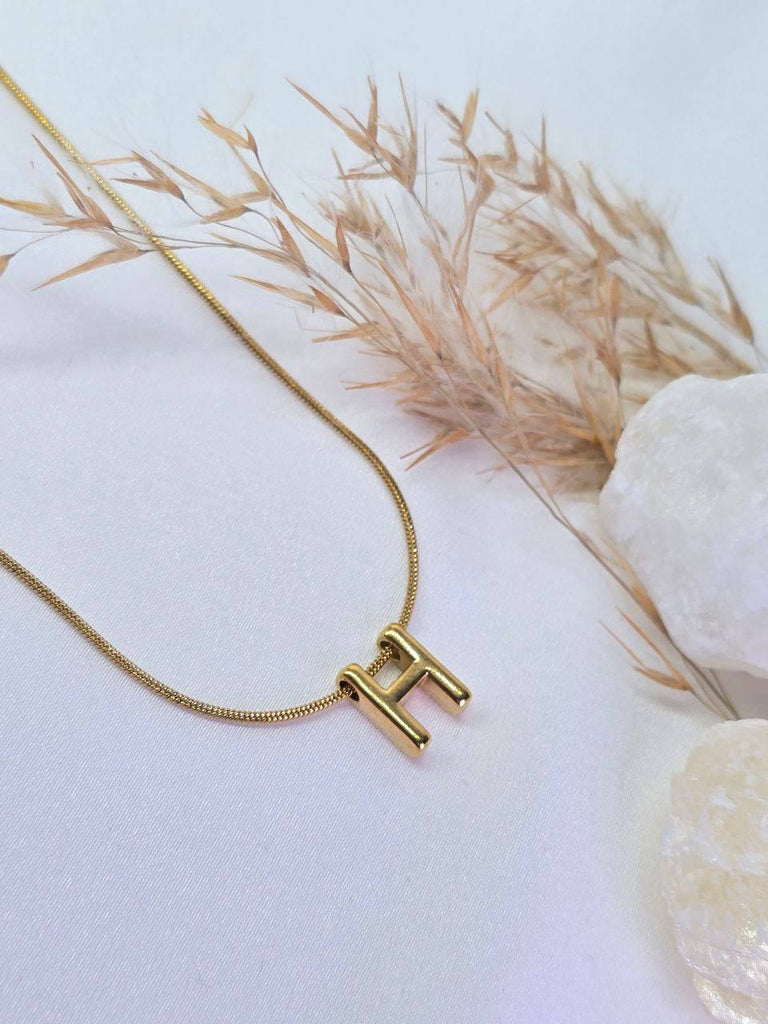 سلسلة حروف stainless steel ✨
السعر ٣٥ حرف H