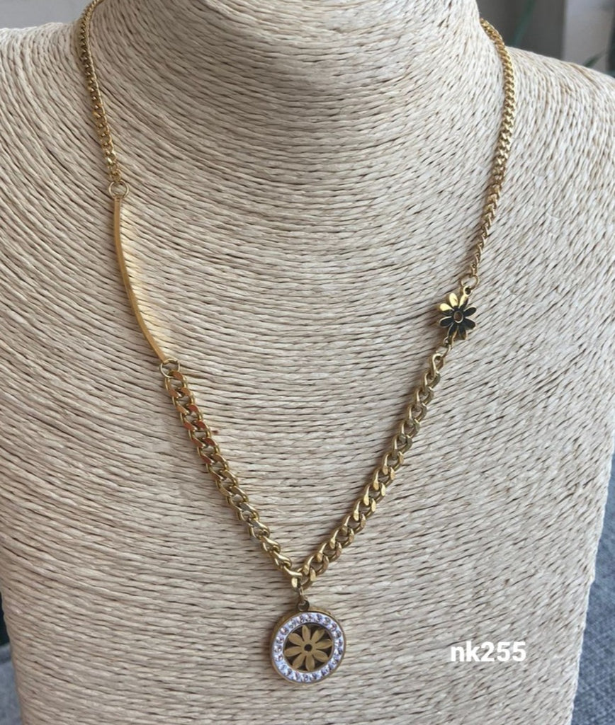 سلسلة ستانلس بيو stainless steel مش بتغير لون السعر ٥٥ (nk255)