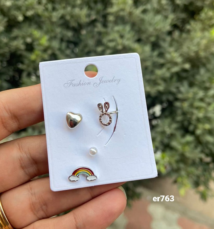 حلق فردة واحدة السعر ١٠ بدل ١٥ (er763)